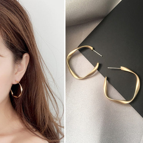 Women Personality Asymmetric Matt Twisted Metal Earrings Girls Charm Accessories Popular Party Jewelry Ear Studs